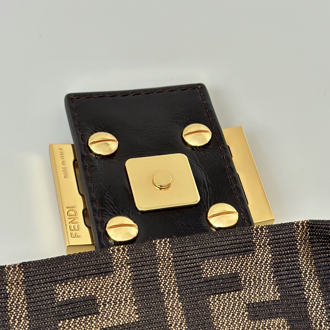 Fendi Baguette Brown Monogram Canvas Shoulder Bag with Gold Hardware 5 i1739857901 1095 3