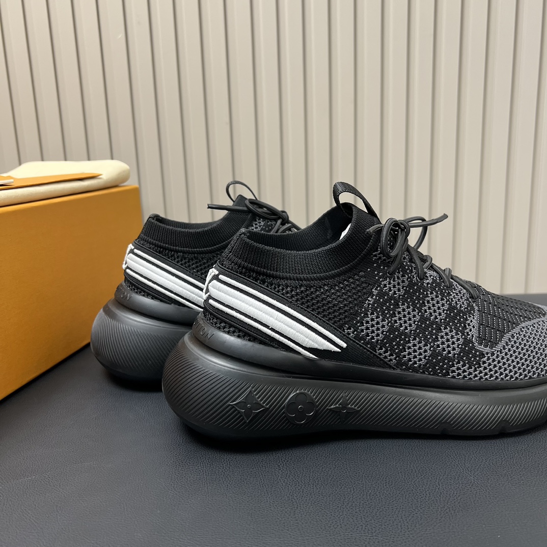 Talla: 39- 44 (38.45.46 bajo pedidoSin cambios ni devoluciones) Zapatillas L Home SHOW UPLa zapatill