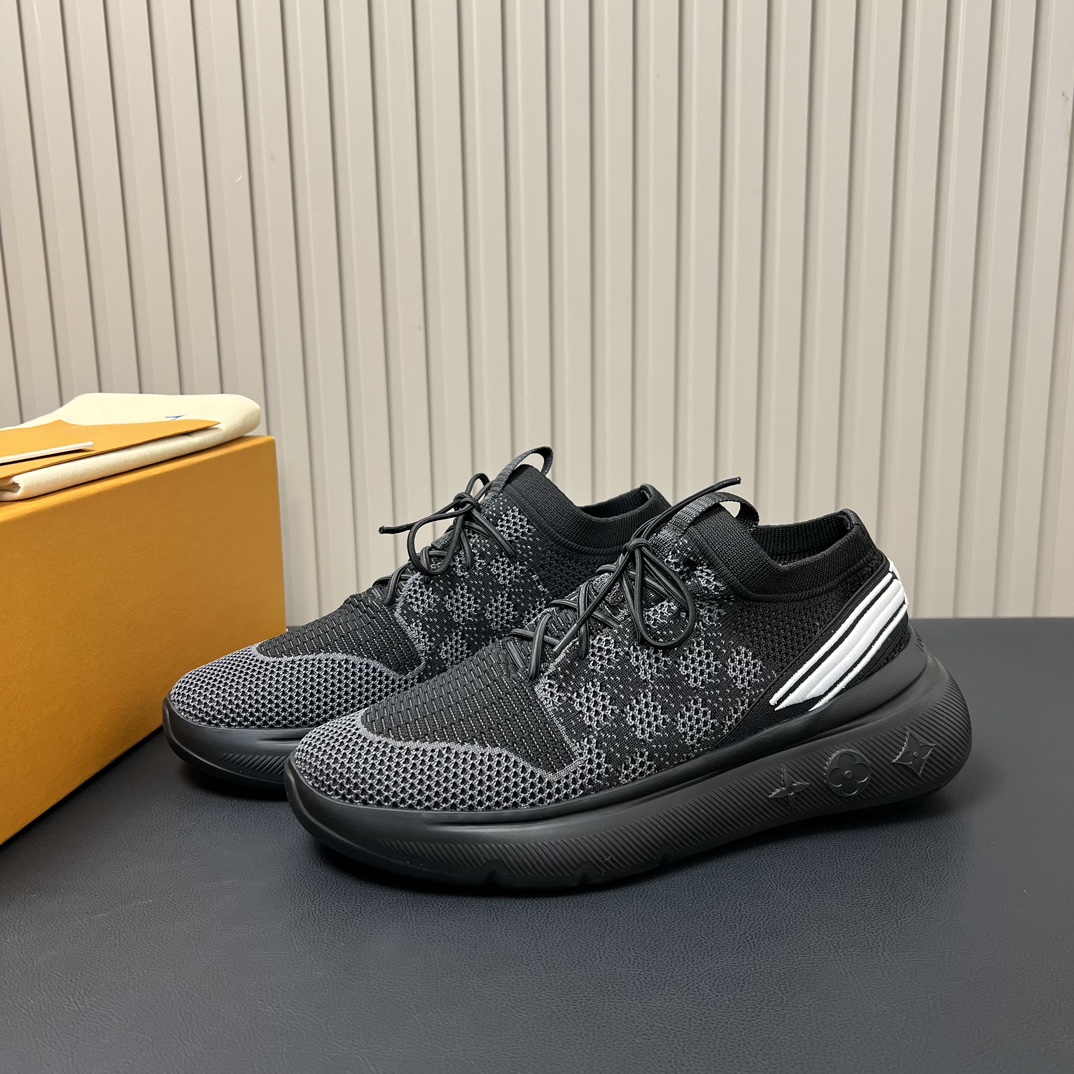 Talla: 39- 44 (38.45.46 bajo pedidoSin cambios ni devoluciones) Zapatillas L Home SHOW UPLa zapatill
