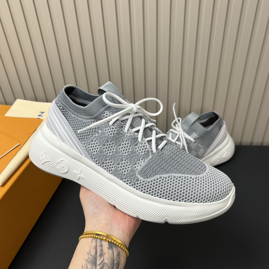 Talla: 39- 44 (38.45.46 bajo pedidoSin cambios ni devoluciones) Zapatillas L Home SHOW UPLa zapatill