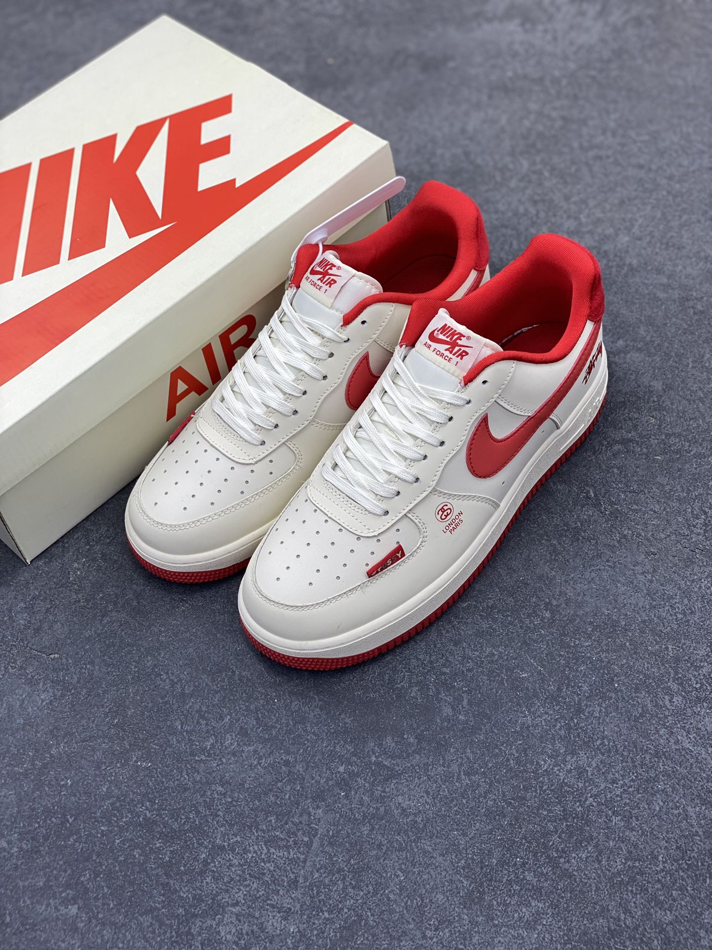 图片[8]-NIke Air Force 1 \’07 Low “斯图西联名——米白深橙”空军一号 低帮 运动鞋 休闲鞋 折边针车 工艺难度大 原楦头原纸板 原装鞋盒 定制五金配件 内置全掌气垫 原厂鞋底 货号：DF0188-031 尺码：36 36.5 37.5 38 38.5 39 40 40.5 41 42 42.5 43 44 44.5 45-选品中心