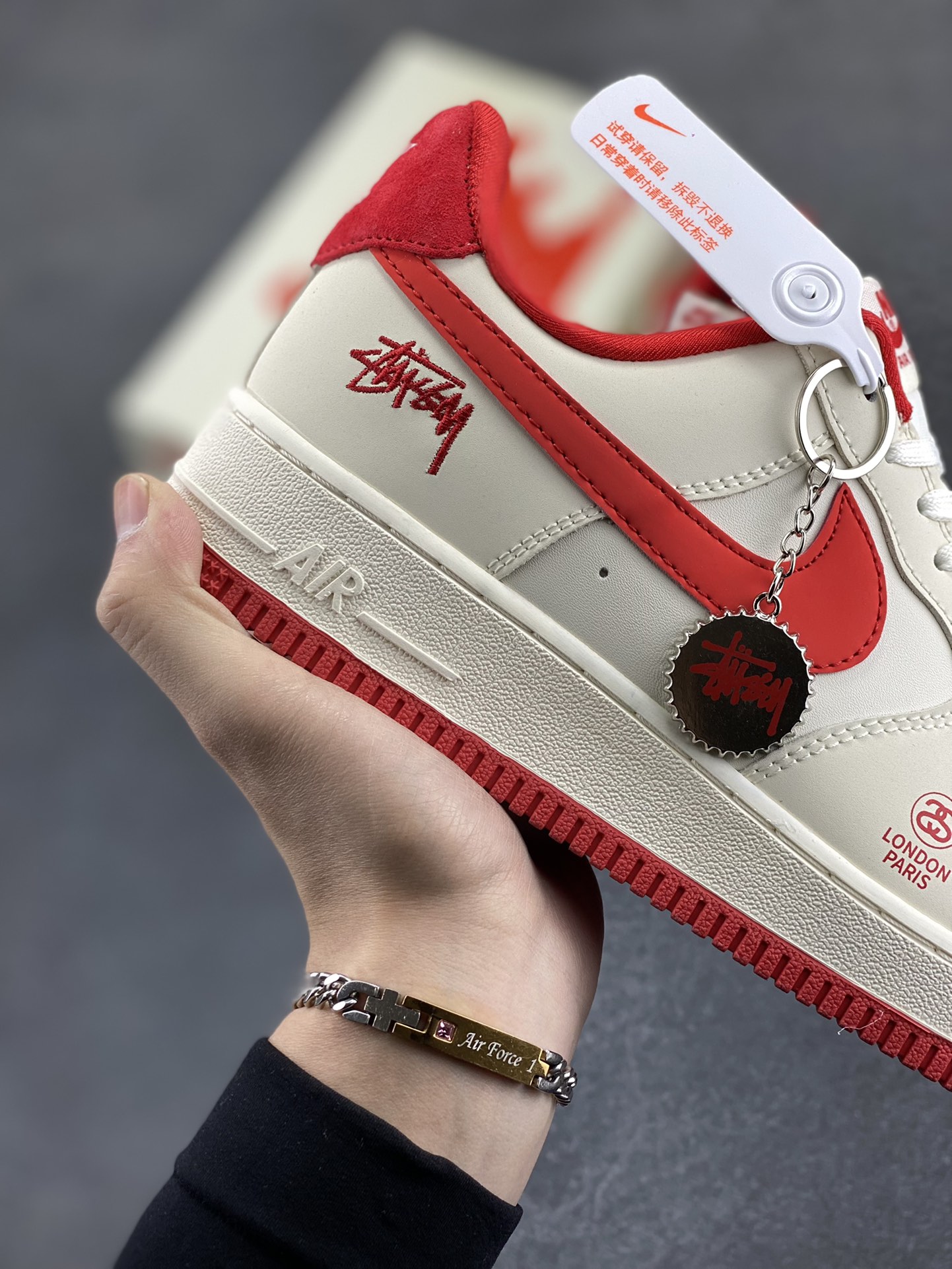 图片[6]-NIke Air Force 1 \’07 Low “斯图西联名——米白深橙”空军一号 低帮 运动鞋 休闲鞋 折边针车 工艺难度大 原楦头原纸板 原装鞋盒 定制五金配件 内置全掌气垫 原厂鞋底 货号：DF0188-031 尺码：36 36.5 37.5 38 38.5 39 40 40.5 41 42 42.5 43 44 44.5 45-选品中心