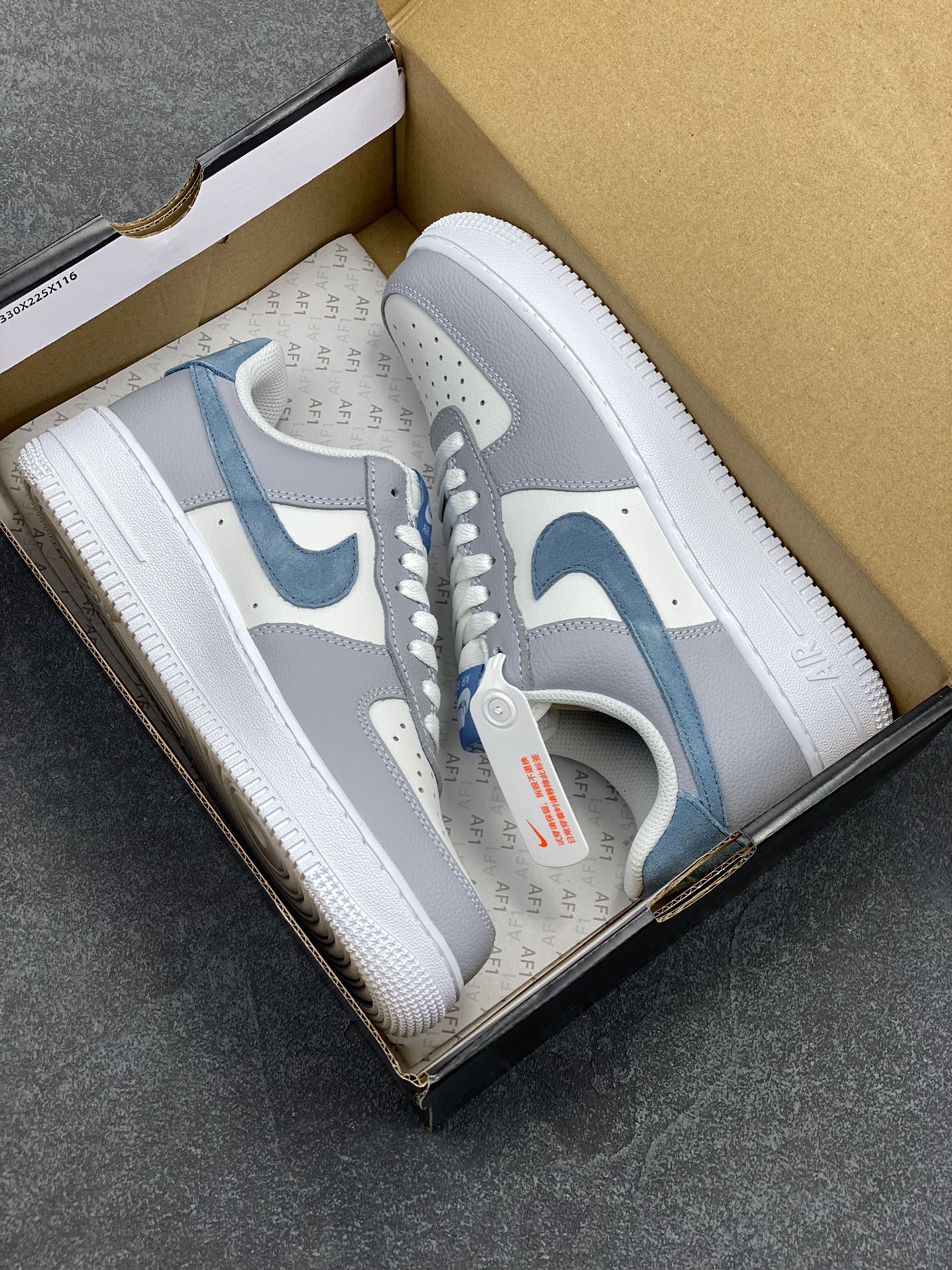 图片[9]-Nike Air Force 1 Low 灰蓝 原楦头原纸板 打造纯正空军版型 专注外贸渠道 全掌内置蜂窝气垫 原盒配件 原厂中底钢印、拉帮完美 货号：HV1795-141 尺码：36 36.5 37.5 38 38.5 39 40 40.5 41 42 42.5 43 44 44.5 45-选品中心