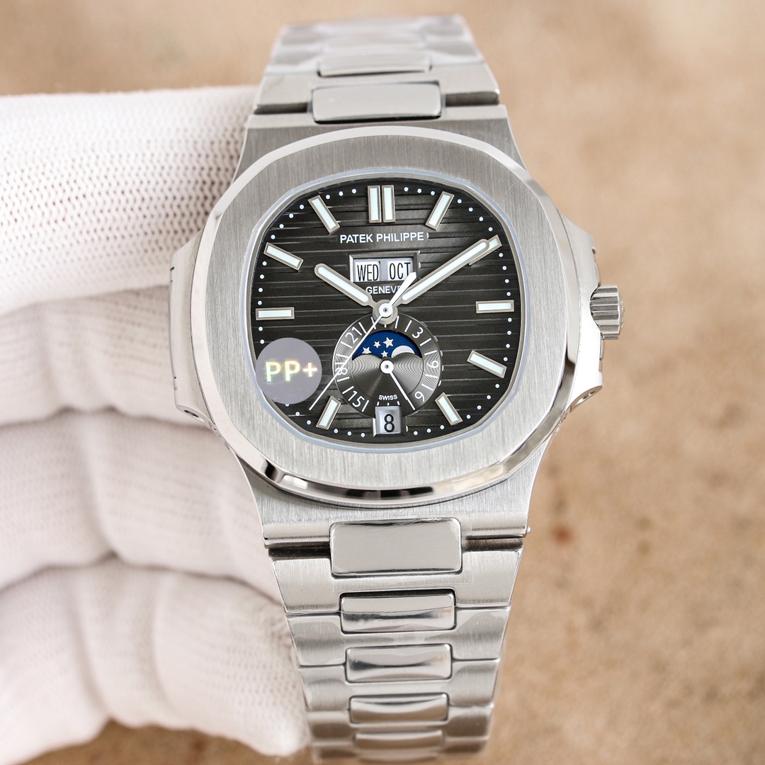 NO:147867,Unified (for watch strap) PPFactory One watch and three belts, the first choice for cost-effectiveness Patek Philippe Ref.5726Nautilus series perpetual calendar watch Nautilus series has been designed to be a rotating window-shaped case. The authentic craftsmanship is consistently used forging and polishing to form a sharp contrast, and restores every detail of the authentic product 1:1. The disc surface is deep and decorated with horizontal horizontal embossed patterns. The color spreads from the center to the surroundings. The double windows and date windows of the week and month are highly recognizable. The 24-hour display disc comes with a very elegant moon phase. The overall feeling is unique and elegant. It is one of the most beautiful Nautilus. Equipped with 324S QA LU 24H/303 automatic integrated mechanical movement, the 21K big gold tumble makes the winding efficiency higher, the fish scale pattern under the Geneva pattern of ruby ​​bearing is extremely exquisite, patek  philippe19860909统一（送表带） PPFactory 一表三带戴,性价比首选 百达翡丽Ref.5726Nautilus系列万年历腕表 鹦鹉螺全系列一贯设计的旋窗造型表壳,正品工艺一致的采用锻纹修饰和抛光工艺处理构成鲜明对比,1:1还原了正品每个细节. 盘面深邃并装饰有水平横纹浮雕图案颜色从中央向四周扩散,星期月份双视窗和日期窗黑字白底辨识度高,24小时显示盘附带月相十分高雅,整体给人的感觉是独特又优雅,是最美的鹦鹉螺之一. 搭载324S QA LU 24H/303自动一体机械机芯,21K的大金陀让上链效率更高,红宝石轴承日内瓦纹下方的鱼鳞纹精致无比,,patek philippe,Watch