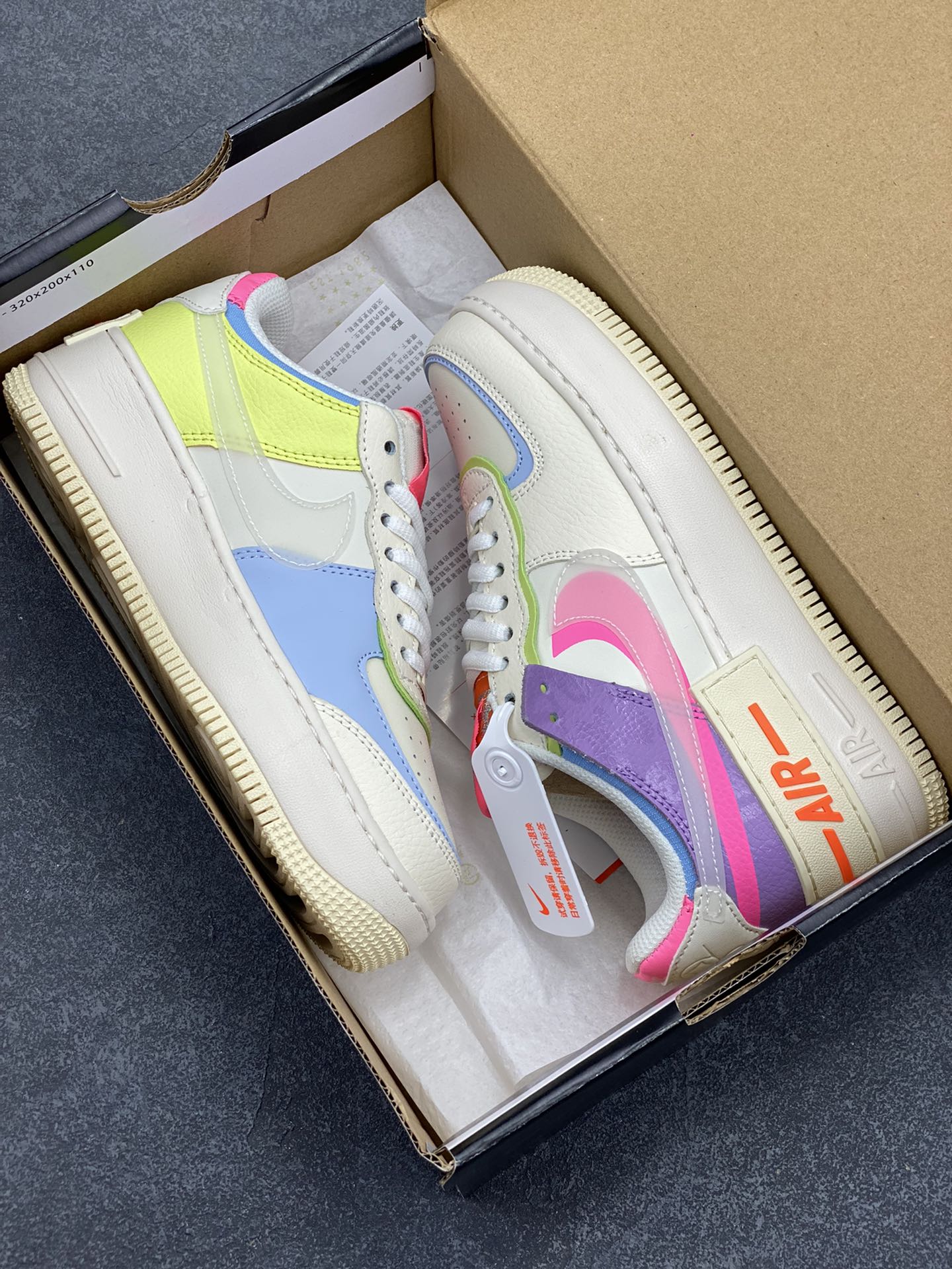 图片[9]-NK Air Force 1 Shadow 轻量增高低帮百搭板鞋\”拼接马卡龙\” 全新少女系解构主义设计双层轻量EVA发泡中底+防滑RB橡胶外圈底鞋底 原楦头原纸板 打造纯正空军版型 专注外贸渠道 全掌内置蜂窝气垫 原盒配件 原厂中底钢印、拉帮完美 货号：CU3012-104 尺码：35.5 36 36.5 37.5 38 38.5 39 40-选品中心