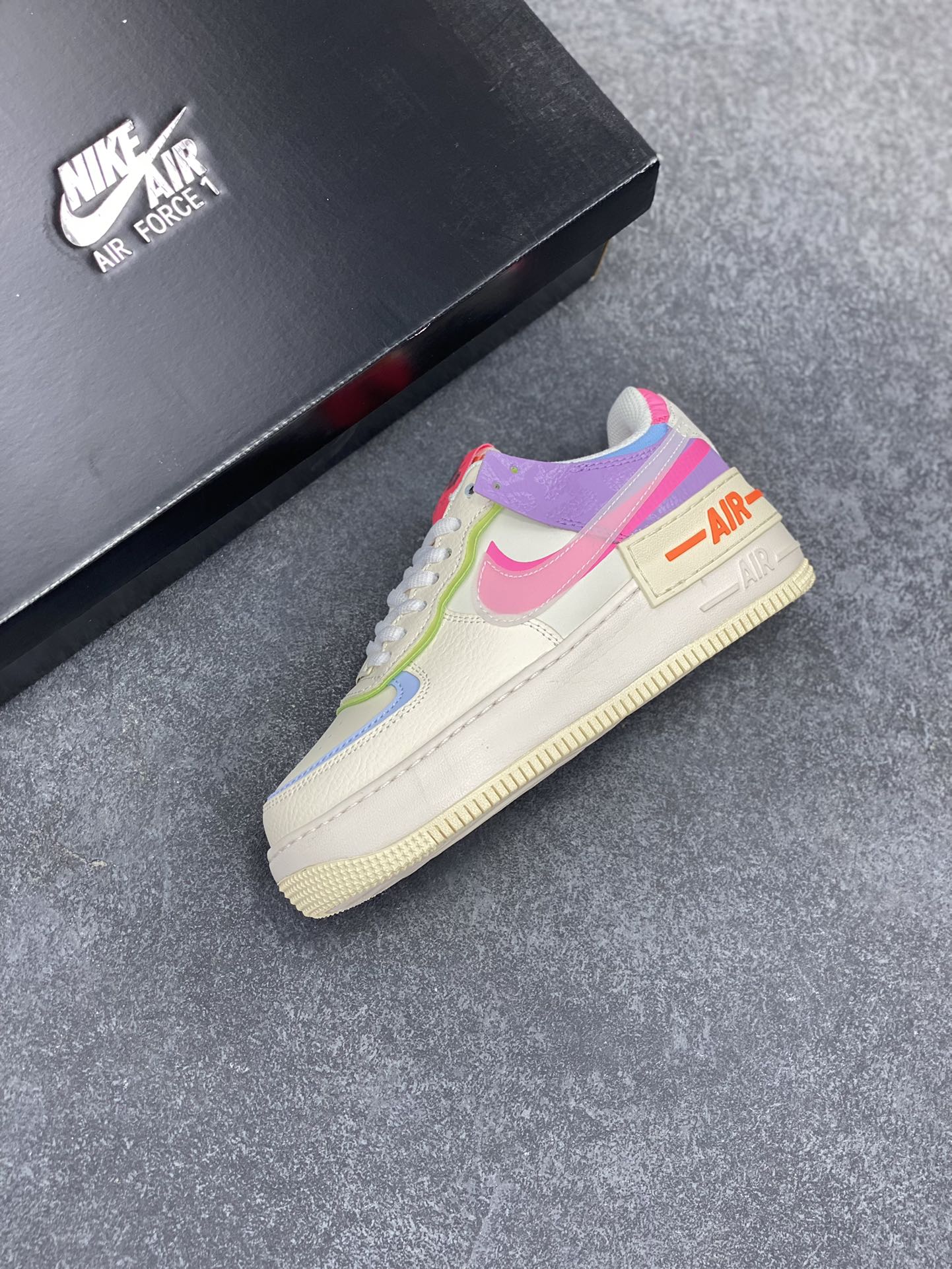 图片[7]-NK Air Force 1 Shadow 轻量增高低帮百搭板鞋\”拼接马卡龙\” 全新少女系解构主义设计双层轻量EVA发泡中底+防滑RB橡胶外圈底鞋底 原楦头原纸板 打造纯正空军版型 专注外贸渠道 全掌内置蜂窝气垫 原盒配件 原厂中底钢印、拉帮完美 货号：CU3012-104 尺码：35.5 36 36.5 37.5 38 38.5 39 40-选品中心