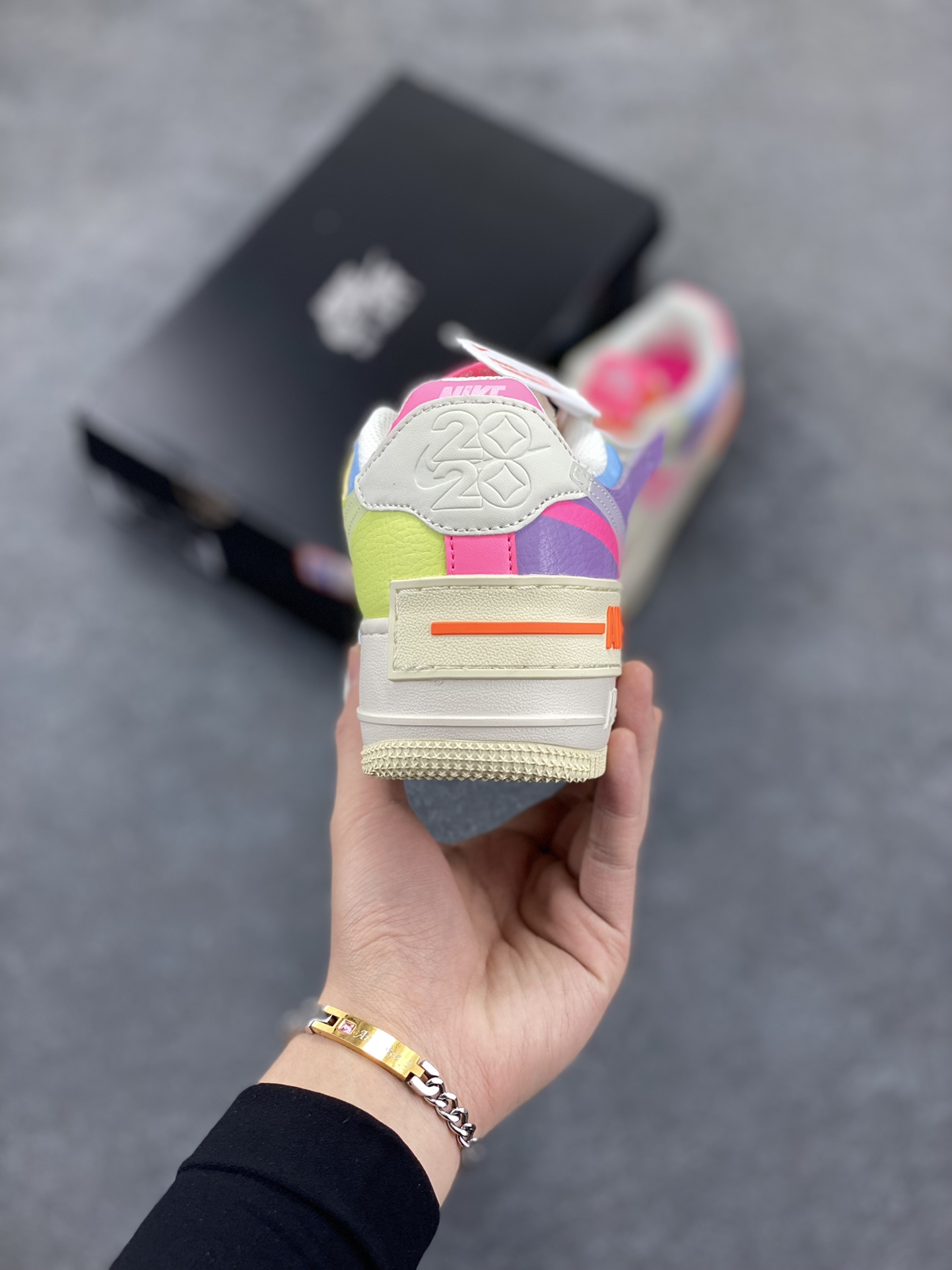 图片[4]-NK Air Force 1 Shadow 轻量增高低帮百搭板鞋\”拼接马卡龙\” 全新少女系解构主义设计双层轻量EVA发泡中底+防滑RB橡胶外圈底鞋底 原楦头原纸板 打造纯正空军版型 专注外贸渠道 全掌内置蜂窝气垫 原盒配件 原厂中底钢印、拉帮完美 货号：CU3012-104 尺码：35.5 36 36.5 37.5 38 38.5 39 40-选品中心