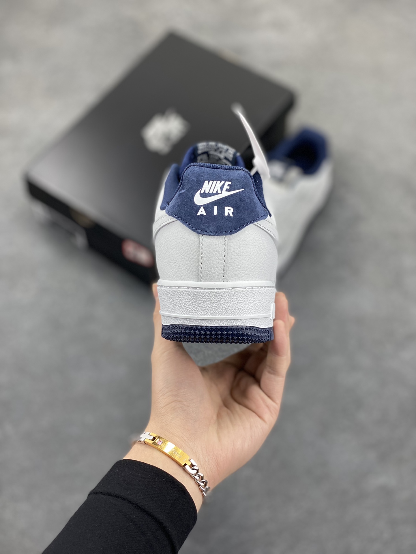 图片[4]-Air Force 1\’ 07 深蓝小勾 原楦头原纸板 打造纯正空军版型 专注外贸渠道 全掌内置蜂窝气垫 #原盒配件 原厂中底钢印、拉帮完美 货号：HM9483-001 尺码：36 36.5 37.5 38 38.5 39 40 40.5 41 42 42.5 43 44 44.5 45-选品中心