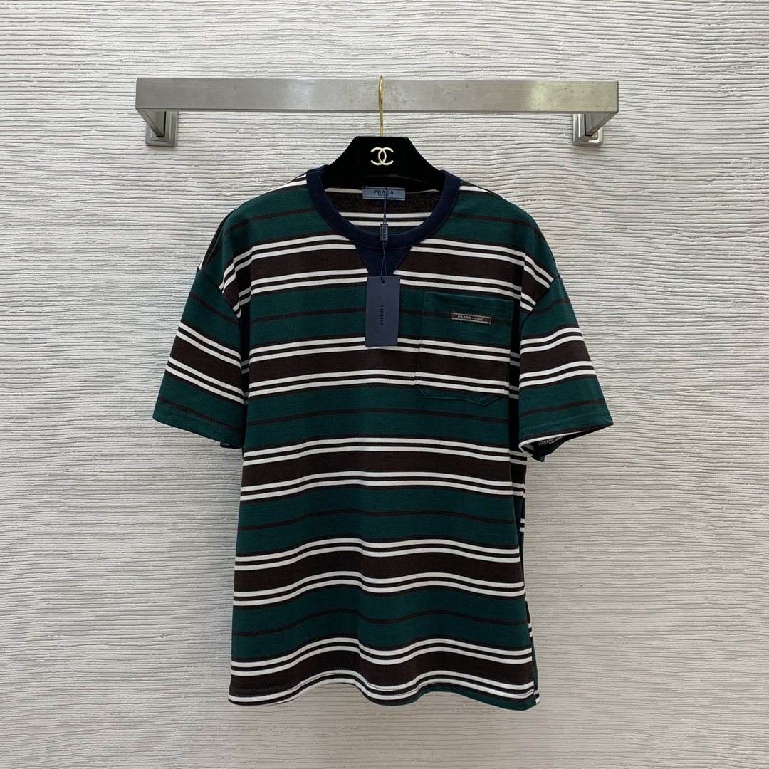 NO:308741,Short-sleeved long-sleeved number D25021947 Prad* new P home spring and summer custom contrasting striped Polo collar long-sleeved T-shirt short-sleeved top!  , Short-sleeved M-size bust, sleeve length 19, 64 Long-sleeved M-size bust 104, sleeve length 63, 69, prada, T-shirt,tees, t-shirt,alexander wang19860909短袖长袖号D25021947 Prad*新款P家春夏定制撞色条纹Polo领长袖t恤衫短袖上衣！, 短袖M码胸围,袖长19,衣长64 长袖M码胸围104,袖长63,衣长69,,prada,T-shirt,tees，t-shirt,alexander wang,Women's clothing