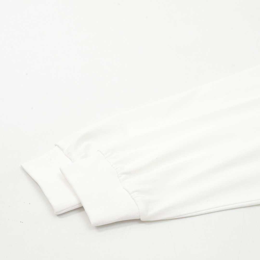 Balenciaga/巴黎世家 新款刺绣01号篮球长袖球服 前面刺绣釆用田岛绣花机刺绣加印花