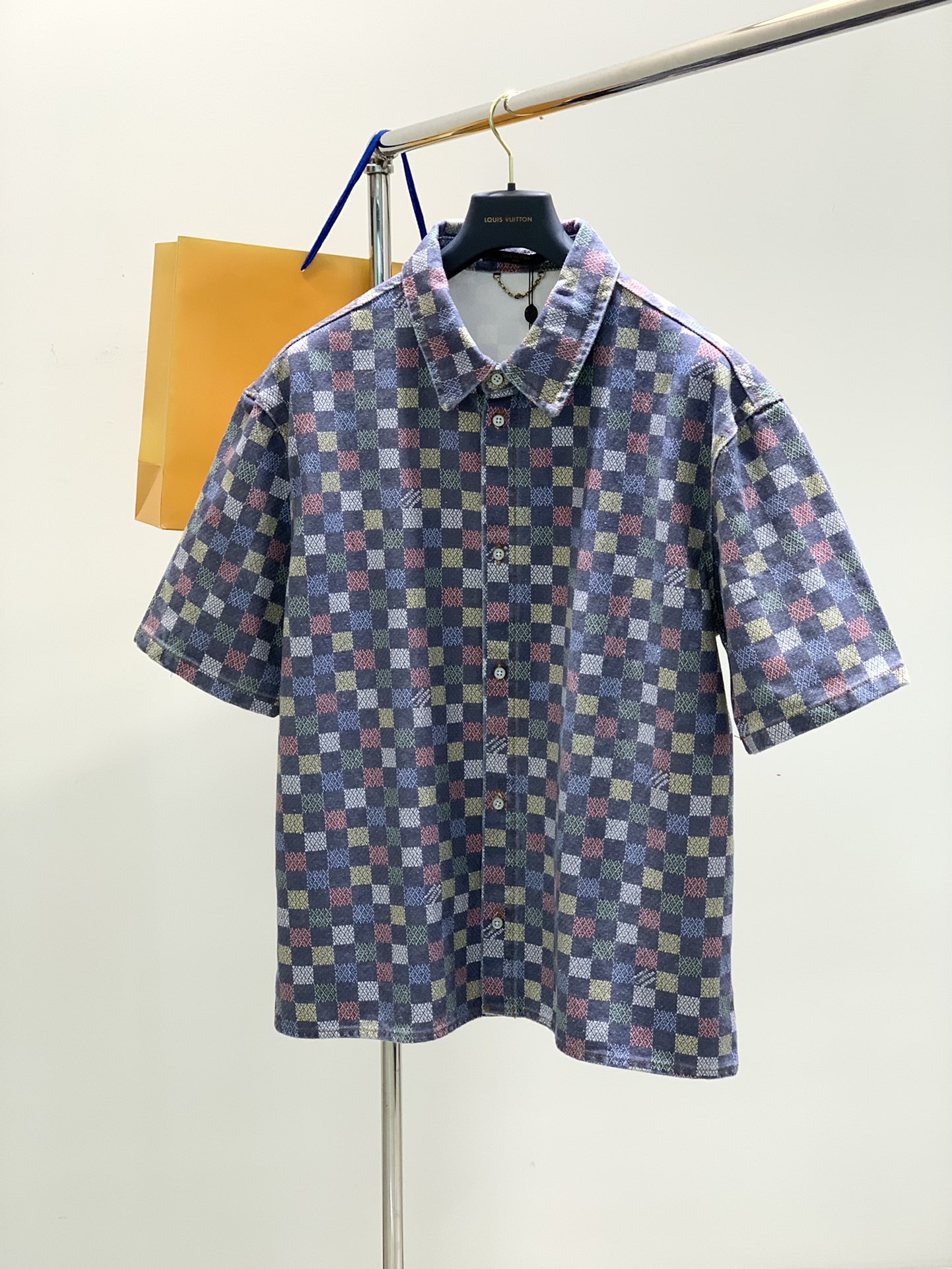 ，LouisVuitton 路易威登，2025春季最新款，专柜同步有售，原单狠货，时尚休闲短袖外套，上身