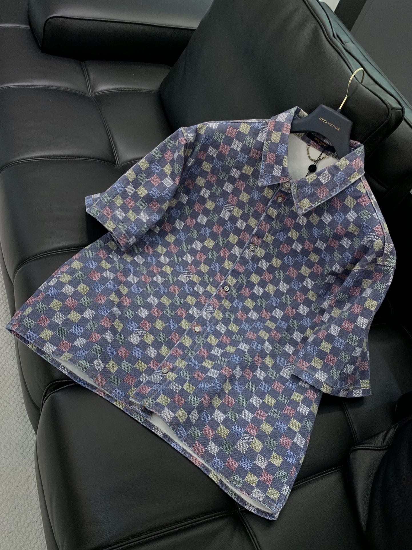 ，LouisVuitton 路易威登，2025春季最新款，专柜同步有售，原单狠货，时尚休闲短袖外套，上身