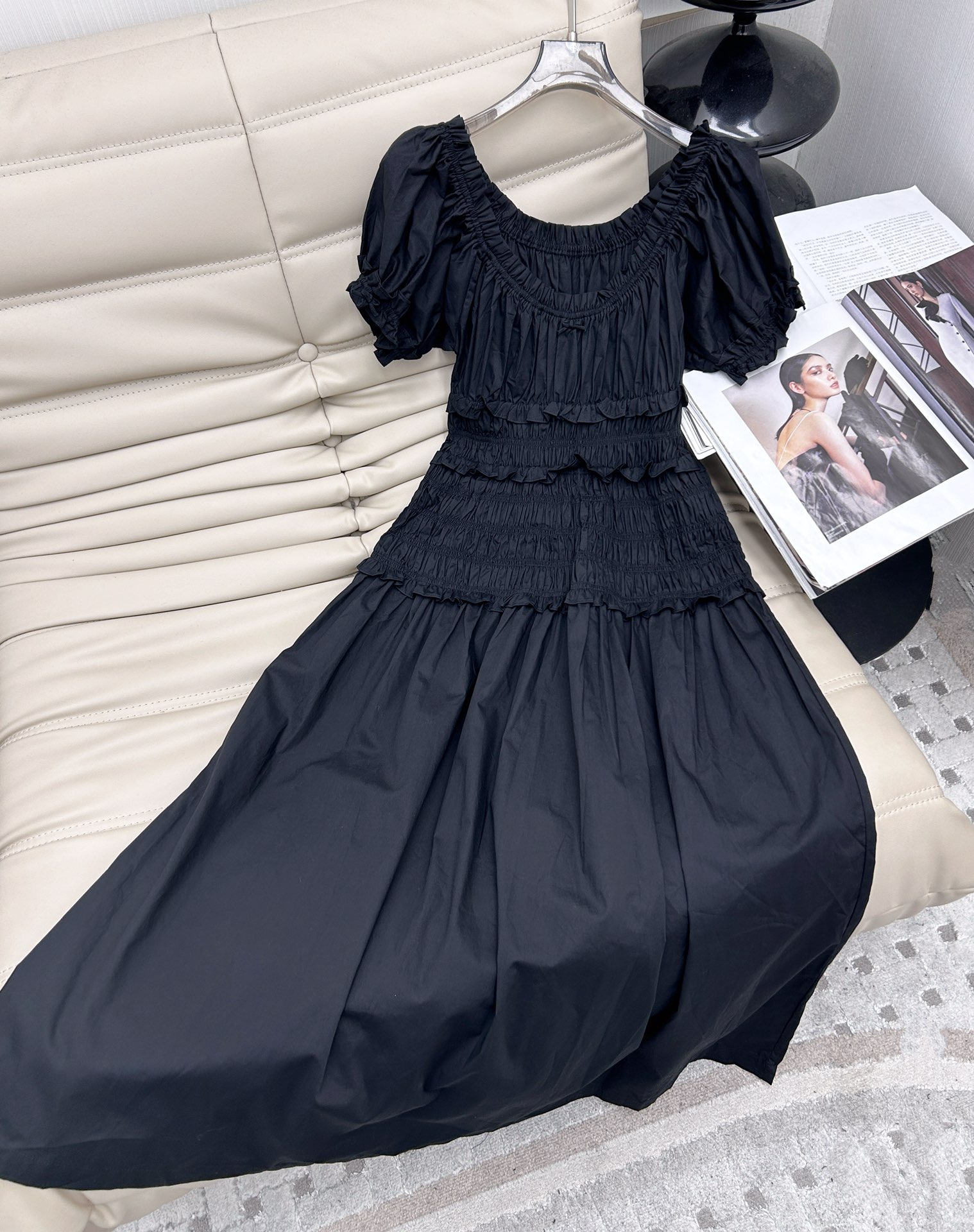NO:309236,New sweet puff sleeve waist-hugging dress imported cotton material elastic waist design to make it slim and cover the flesh, puff sleeve embellishment sweet and elegant, the upper body looks very beautiful and beautiful. 3 colors SML,,, skirts, alexander wang19860909新款甜美泡泡袖收腰连衣裙 进口棉材质 松紧腰设计显瘦遮肉,泡泡袖点缀 甜美优雅,上身非常好看漂亮.3色SML,,,skirts,alexander wang,Women's clothing
