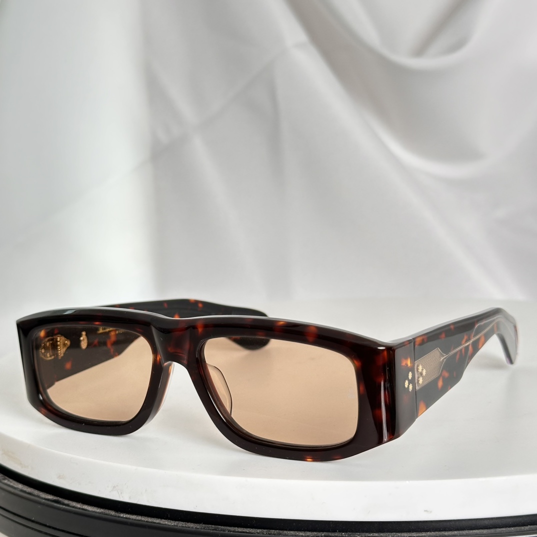  ‼️JACQUES MARIE MAGE日本手工眼镜 镜框採用8.0定制板料打造出復古的镜框作品，而鏡