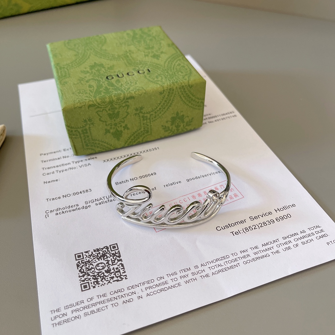 NO:105156,Gucci counter hits, direct sales price of manufacturers, original one to one replica of platinum, Gucci bracelet, jewelry quality, gucci, bracelet19860909古驰专柜爆款 厂家直销价 原版一比一复刻 白金色 古 驰手镯,饰品精品,gucci,bracelet,Jewelry