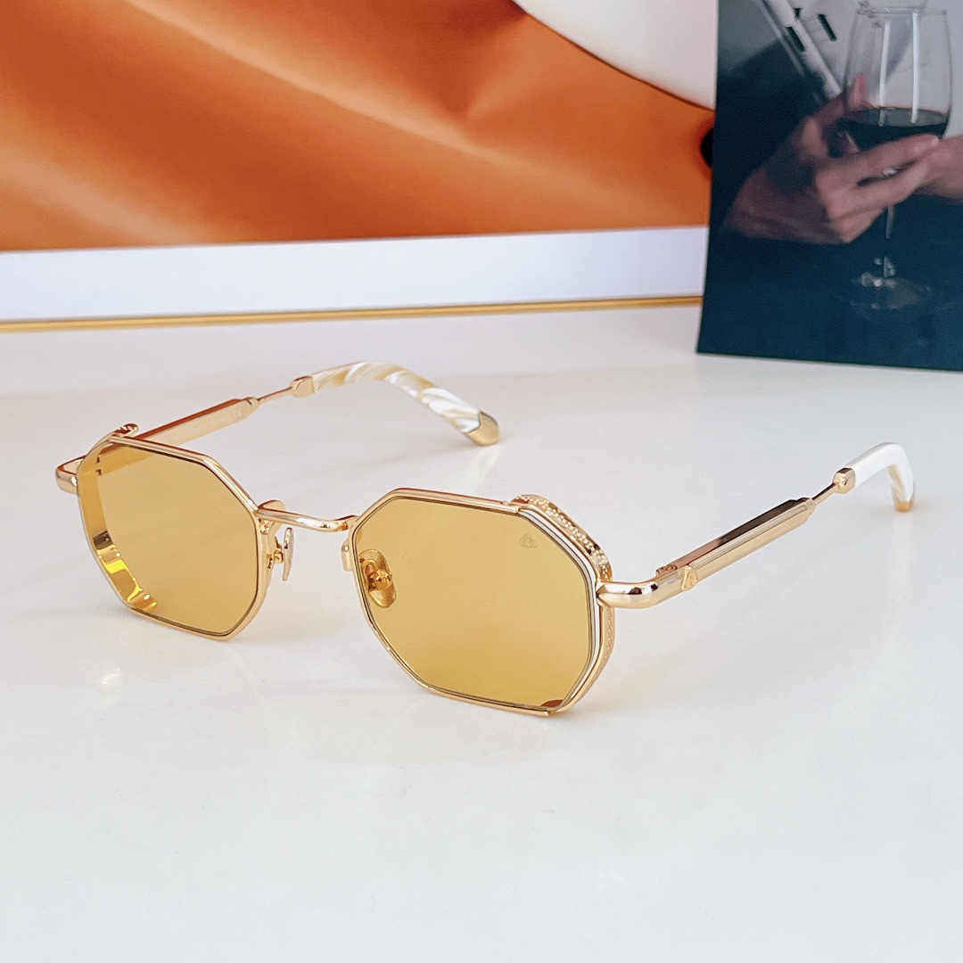  MAYBACH迈巴赫
MODELTHE LOEW
SIZE：52口21-145
🔝🔝