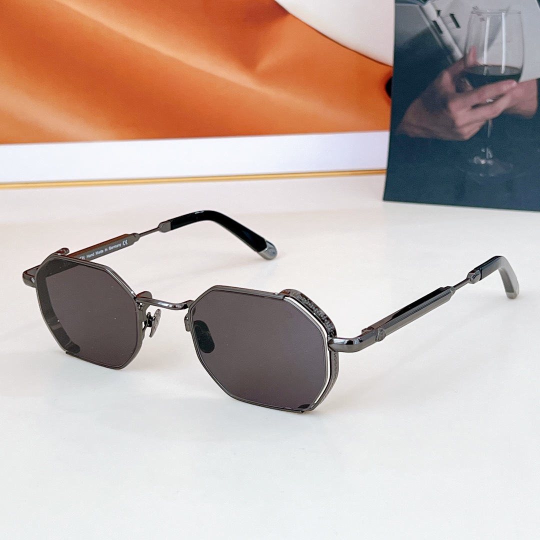  MAYBACH迈巴赫
MODELTHE LOEW
SIZE：52口21-145
🔝🔝