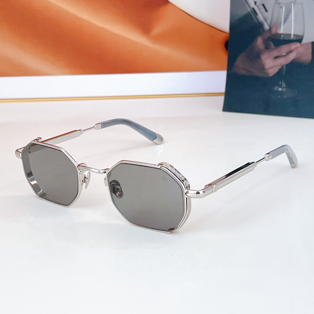  MAYBACH迈巴赫
MODELTHE LOEW
SIZE：52口21-145
🔝🔝