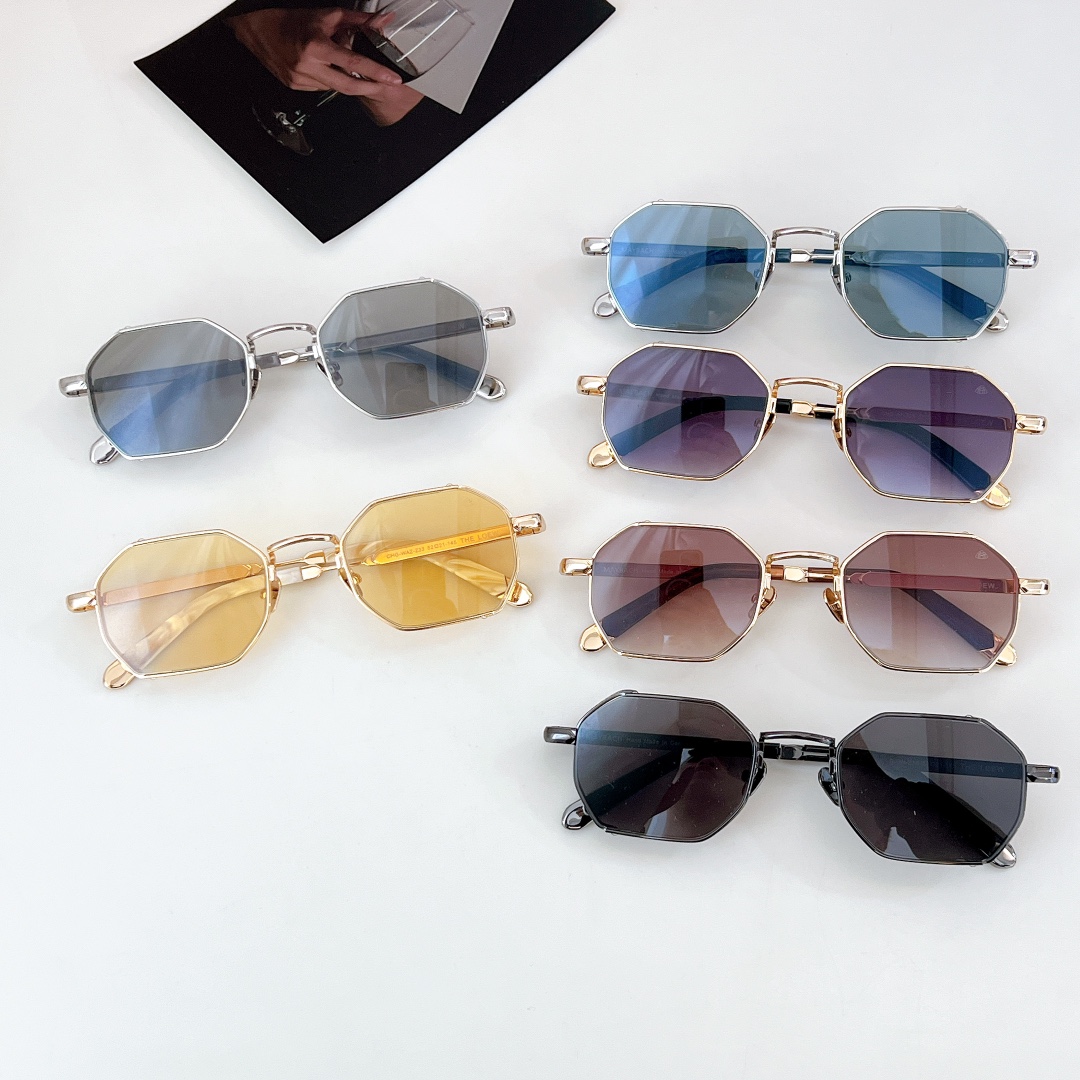 MAYBACH迈巴赫
MODELTHE LOEW
SIZE：52口21-145
🔝🔝