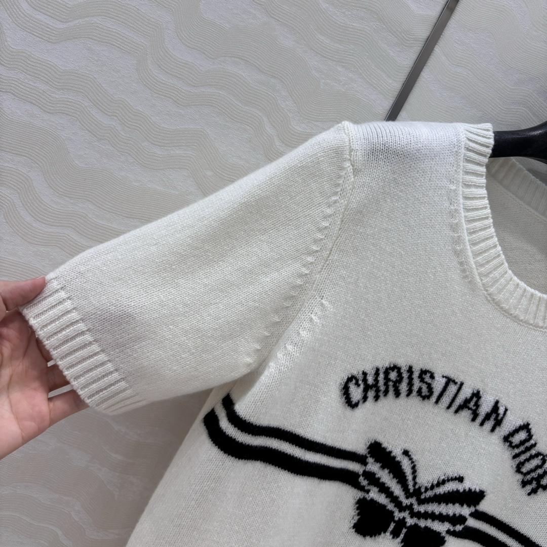 高端原单品质🖤认准我家品质MissD*25s早春情人节💘限定新品！蝴蝶🦋羊绒短袖毛衣！进口100%羊绒纱