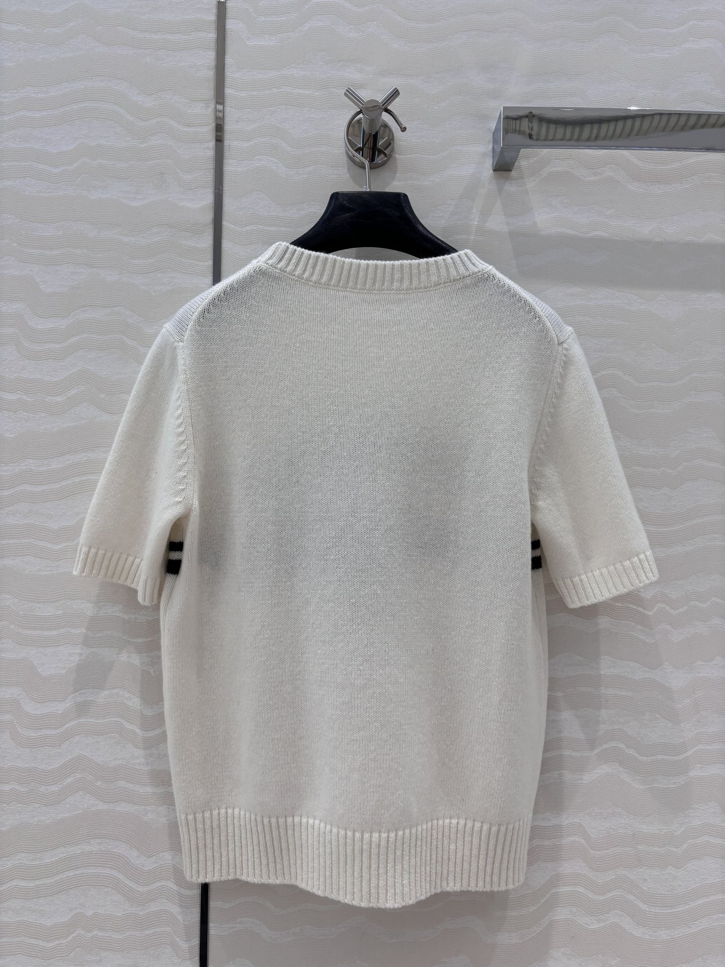 高端原单品质🖤认准我家品质MissD*25s早春情人节💘限定新品！蝴蝶🦋羊绒短袖毛衣！进口100%羊绒纱