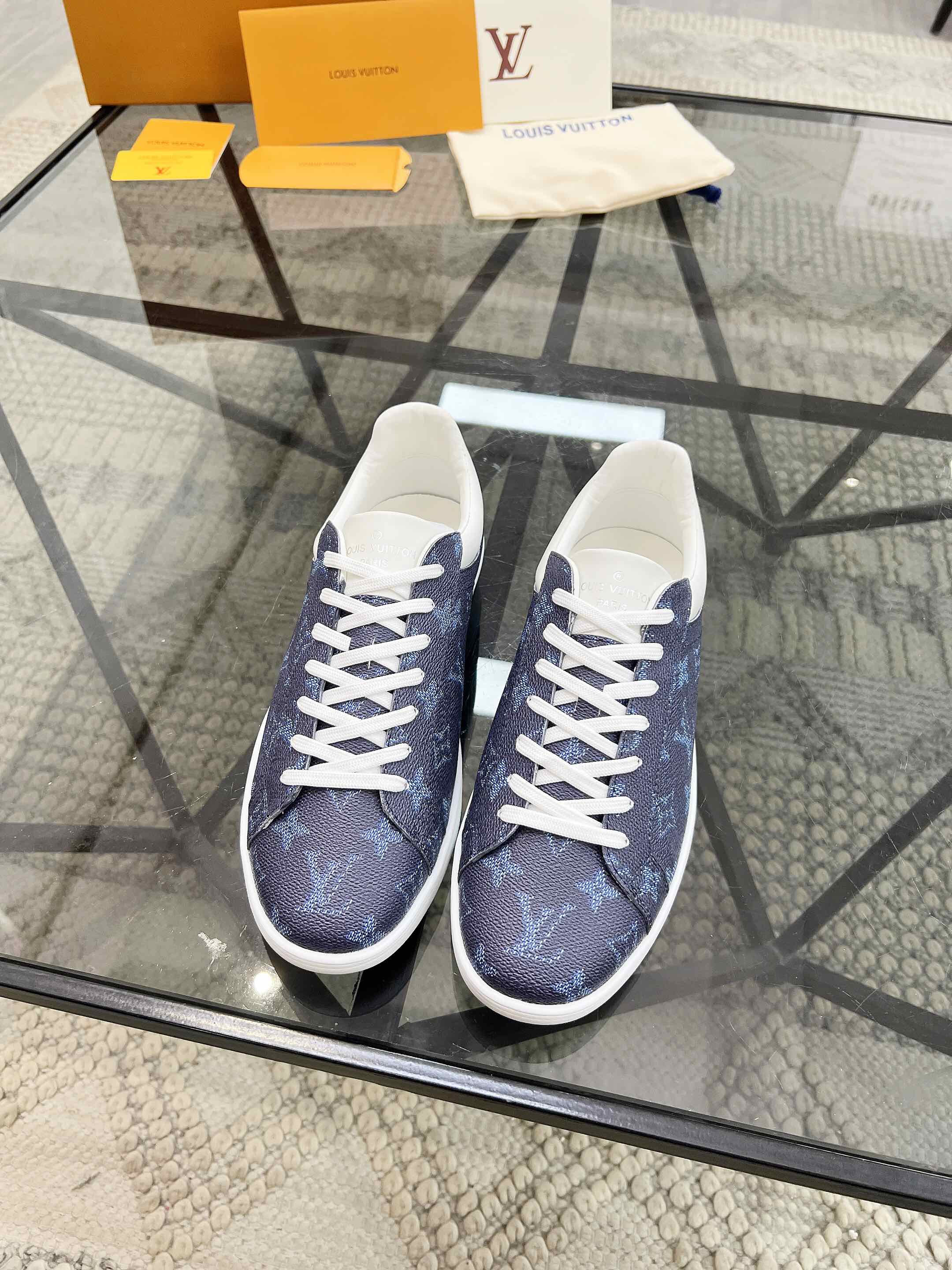 NO:222755,Brand LOUIS VUITTON original color matching code number 38-44 customized 45. Price Material Louis Vuitton new casual shoes!  Original single-quality Labon craft upper is made of imported original material cowhide leather footbed style fashionable simple and atmospheric original outsole, Louis Vuitton, louis vuitton, louis vuitton, cowhide19860909品牌LOUIS VUITTON 颜色原版配色 码数38-44定做45. 价格 材质路易威登新款休闲鞋！原单品质拉邦工艺鞋面采用进口原版材质牛皮垫脚版型时尚 简单大气原版大底,路易威登,louis vuitton,louis vuitton,cowhide,Men's shoes