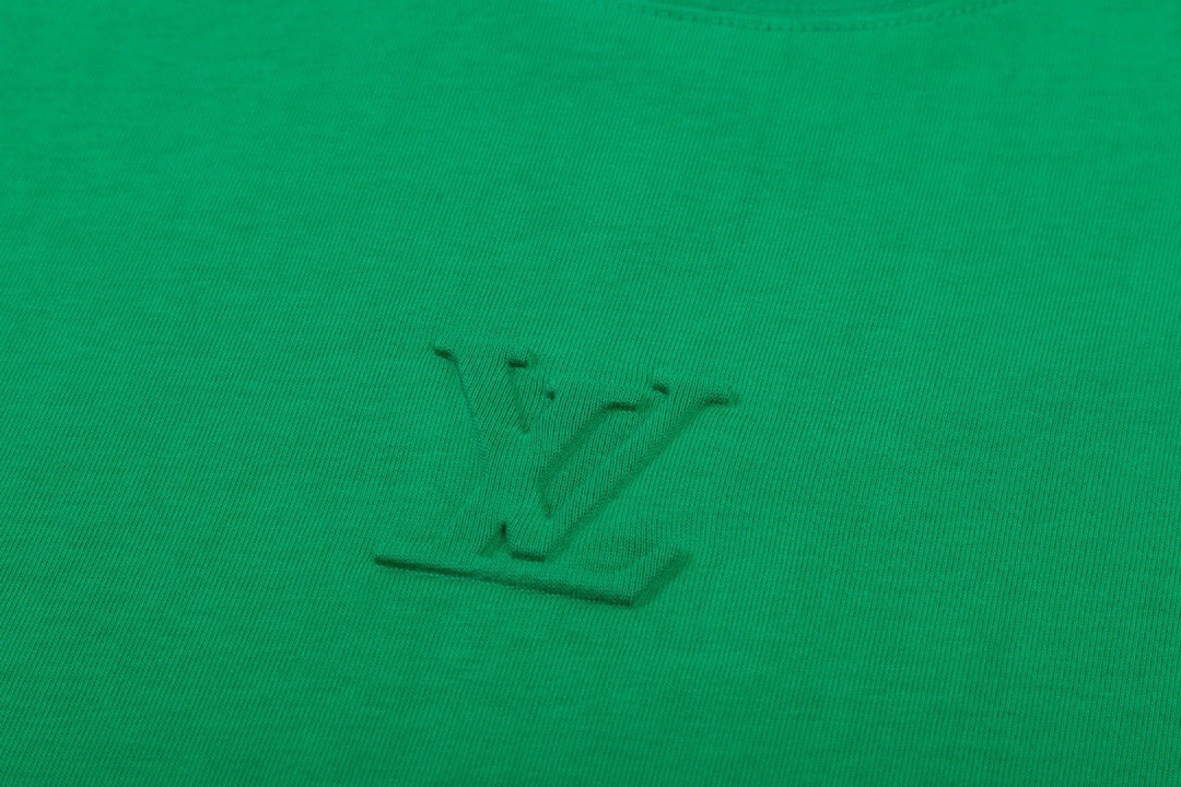 路易威登/Louis Vuitton 夏季新款 立体浮雕压花字母圆领短袖T恤