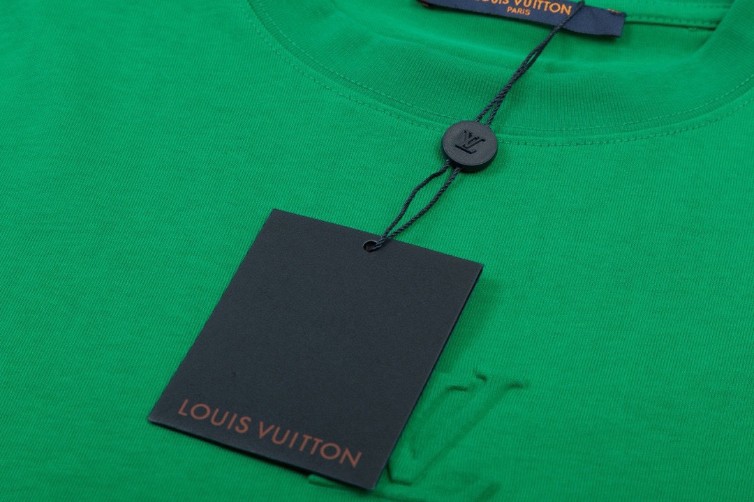 路易威登/Louis Vuitton 夏季新款 立体浮雕压花字母圆领短袖T恤