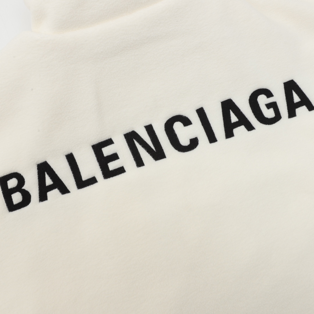 Balenciaga/巴黎世家 背后字母泰迪毛拉链外套
