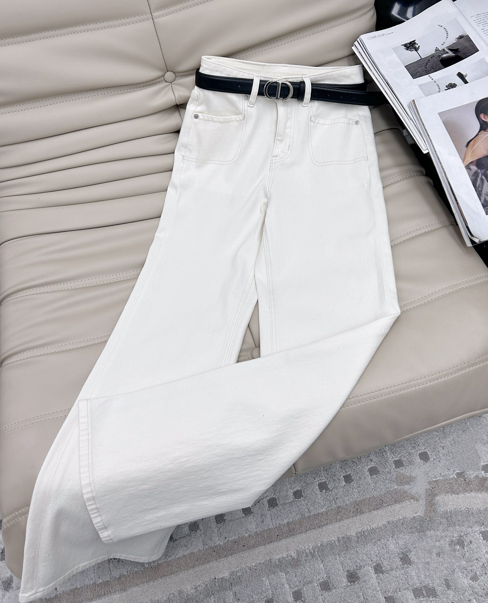NO:309723,New Year's new style, high-waisted stretchy smoke pipe straight jeans, paired with CD belt, beautiful and slim, it can be beautiful in spring and summer, high-end commuting, super beautiful upper body, straight and tall, slimming and long legs, SMLXL.,,jeans,alexander wang19860909年新款 高腰显瘦弹力烟管直筒牛仔裤 搭配CD配腰带 设计好看又显瘦 春夏一样可以美美哒 高阶通勤 上身超好看 笔挺又高挑显瘦显腿长 码数SMLXL .,,jeans,alexander wang,Women's clothing