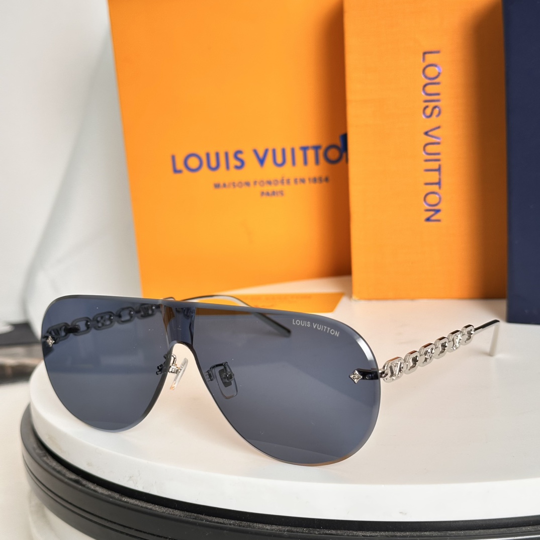  ‼️Louis Vuitton 新款
型号：Z2032U
尺寸：146口0-137
