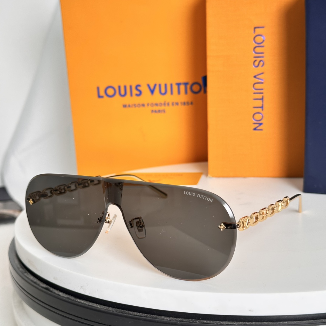  ‼️Louis Vuitton 新款
型号：Z2032U
尺寸：146口0-137