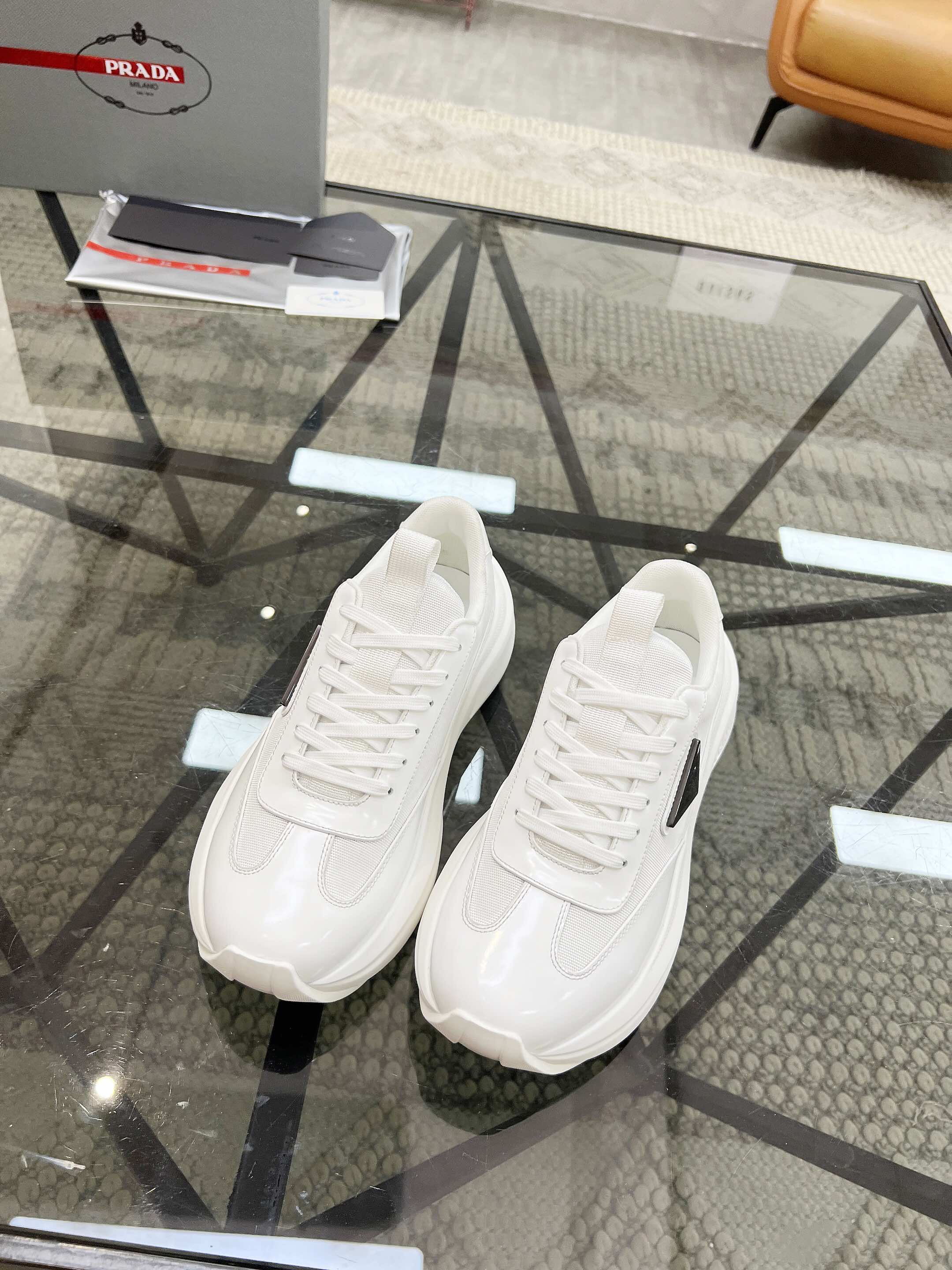 NO:221911,Brand P R A D A Color Original Color Pair Number 39-44 Customized 38.45 Price Material Prada New Product Original Single-Custom Low-top Casual Sports Shoes!  The upper is made of original soft cowhide with Prada logo mesh lining. The original molded sole of cowhide is made of high quality. Prada, prada, sneakers, cowhide19860909品牌P R A D A 颜色原版配色 码数39-44定做38.45 价格 材质普拉达新品原单货低帮休闲运动鞋！鞋面采用原版柔软牛皮搭配普拉达标识网布内里 牛皮垫脚原版开模大底、高品质值得拥有,普拉达,prada,sneakers,cowhide,Men's shoes