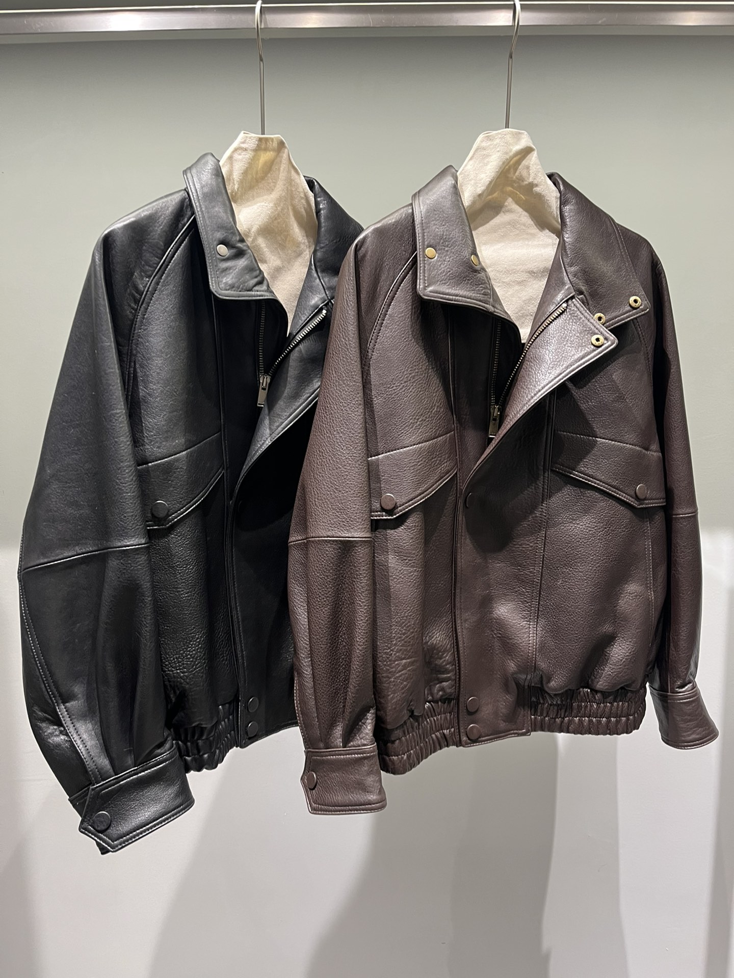 NO:755068,, saint laurent sheepskin natural foaming wide motorcycle, oversized version, with original hardware, not picky about your figure, saint laurent-clothing, saint laurent, sheepskin,19860909,圣罗兰羊皮自然发泡阔版机车,超大版型,搭配原版五金,不挑身材,圣罗兰-服装,saint laurent,sheepskin,,Women's clothing