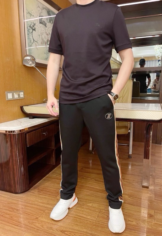 NO:120905,Jenia-2025 counter latest hot casual pants shipped, hot-selling items in European and American counters!  Selected Italian imported fine cotton fabrics with straight slim fit design, customized hardware and brand logos at the back pocket to show your taste. You are definitely worthy of having. Number 29-38 (model 173/130 wears 31, with Hong Kong Lane Crawford gift box packaging), zegna, alexander wang19860909杰尼亚-2025专柜最新爆款休闲裤出货 欧美专柜热销单品！精选意大利进口精棉面料搭配直筒修身设计,定制五金和后袋处的品牌标志彰显品味 您绝对值得拥有.码数29-38（模特173/130穿31,配香港连卡佛礼盒包装）,,zegna,alexander wang,Men's clothing