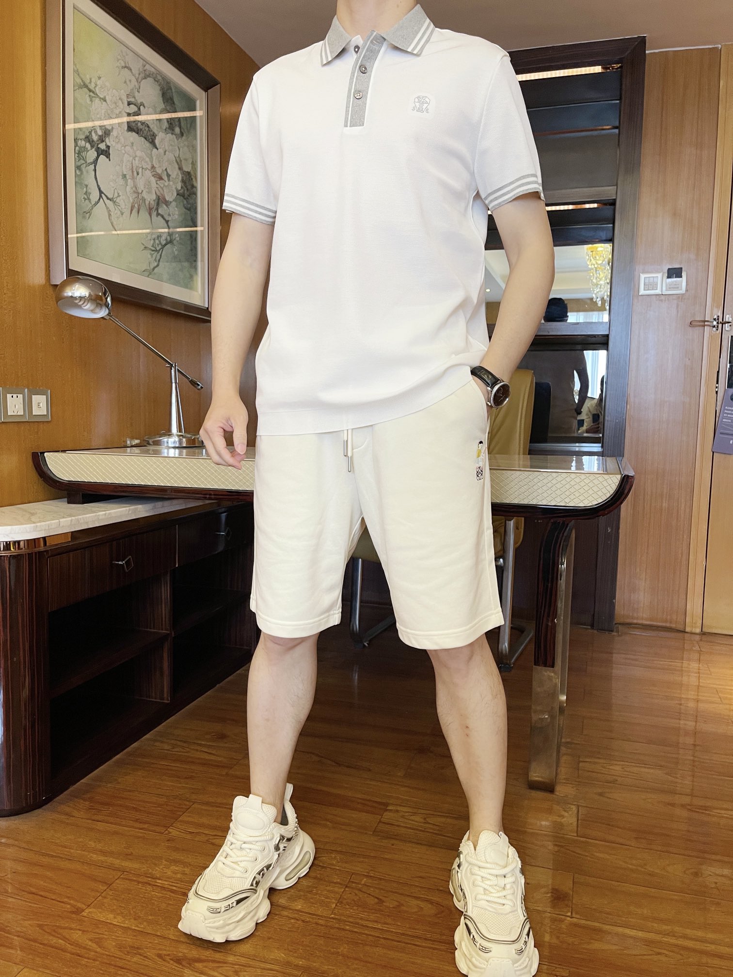 NO:120915,BC-2025 counter latest hot-selling Polo, London counter hot-selling items!  Selected Italian imported bead goblin cotton fabrics with the latest designs of the brand, the brand embroidery on the chest and the color embellishment on the collar show the style and the upper body effect. The number of codes is 48-56 (model 173/130 wears 48, with Hong Kong Lane Crawford gift box packaging), alexander wang19860909BC-2025专柜最新爆款Polo出货 伦敦专柜热销单品！精选意大利进口珠地精棉面料搭配品牌最新的设计,胸口的品牌刺绣和领子上的拼色点缀彰显格调上身效果看得见.码数48-56（模特173/130穿48,配香港连卡佛礼盒包装）,,alexander wang,Men's clothing