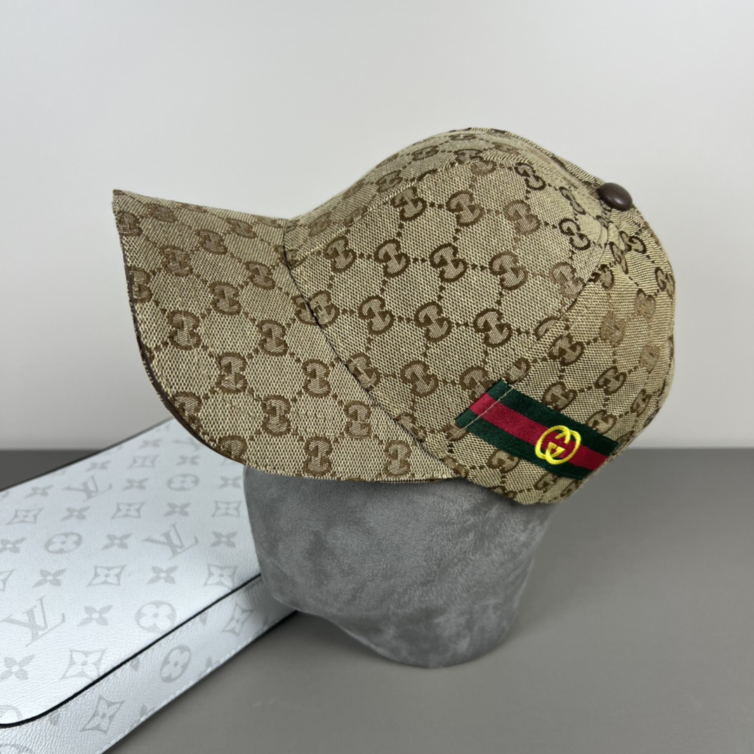 NO:221254,The new product of Guchi baseball cap GUCCI official website, baseball cap, original quality is coming, very exquisite craftsmanship, high-end, atmospheric and up-class!  Low-key luxury, easy to carry!  Run volume!  Hat fisherman hat baseball hat knit hat, hat, gucci, espadrilles, hats19860909古奇棒球帽GUCCI官网新品,棒球帽,原单品质火爆来袭 工艺非常精美 高档大气上档次！低调奢华,方便携带！跑量！帽子渔夫帽棒球帽针织帽,帽子,gucci,espadrilles,hats,hat