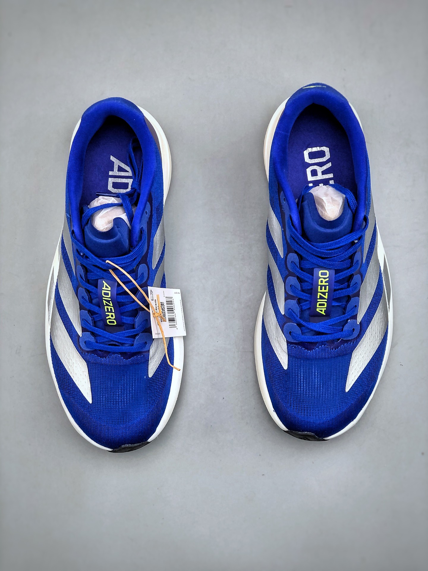 💰真标170💰公司级200💰纯原240 ADIDAS ADIZERO EVO SL 运动舒适防滑耐磨 低帮跑步鞋 阿迪达斯革新力作!「破纪录轻跑鞋」adiZero Adios Pro EVO 极致轻盈的Lightweight Upper设计,带来近乎裸足的舒适体验。中底采用尖端科技，Lightstrike Pro材料经过精细调校，实现卓越缓震与轻量化的完美结合。#科技与时尚的融合 #阿迪达斯adidas #宝藏鞋子阿迪达斯 #今天只晒鞋 #潮鞋新品体验官 #那些年，那些鞋 #入秋换季先换鞋。货号：JR3417 尺码：36 36⅔ 37⅓ 38 38⅔ 39⅓ 40 40⅔ 41⅓ 42 42⅔ 43⅓ 44 45