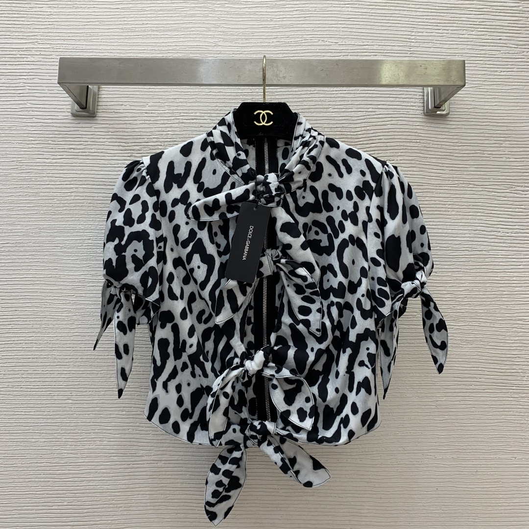 Dolce&Gabbana Leopard Print Bow Tie Short Sleeve Top - Sexy & Chic 4 i1740118119 2350 2