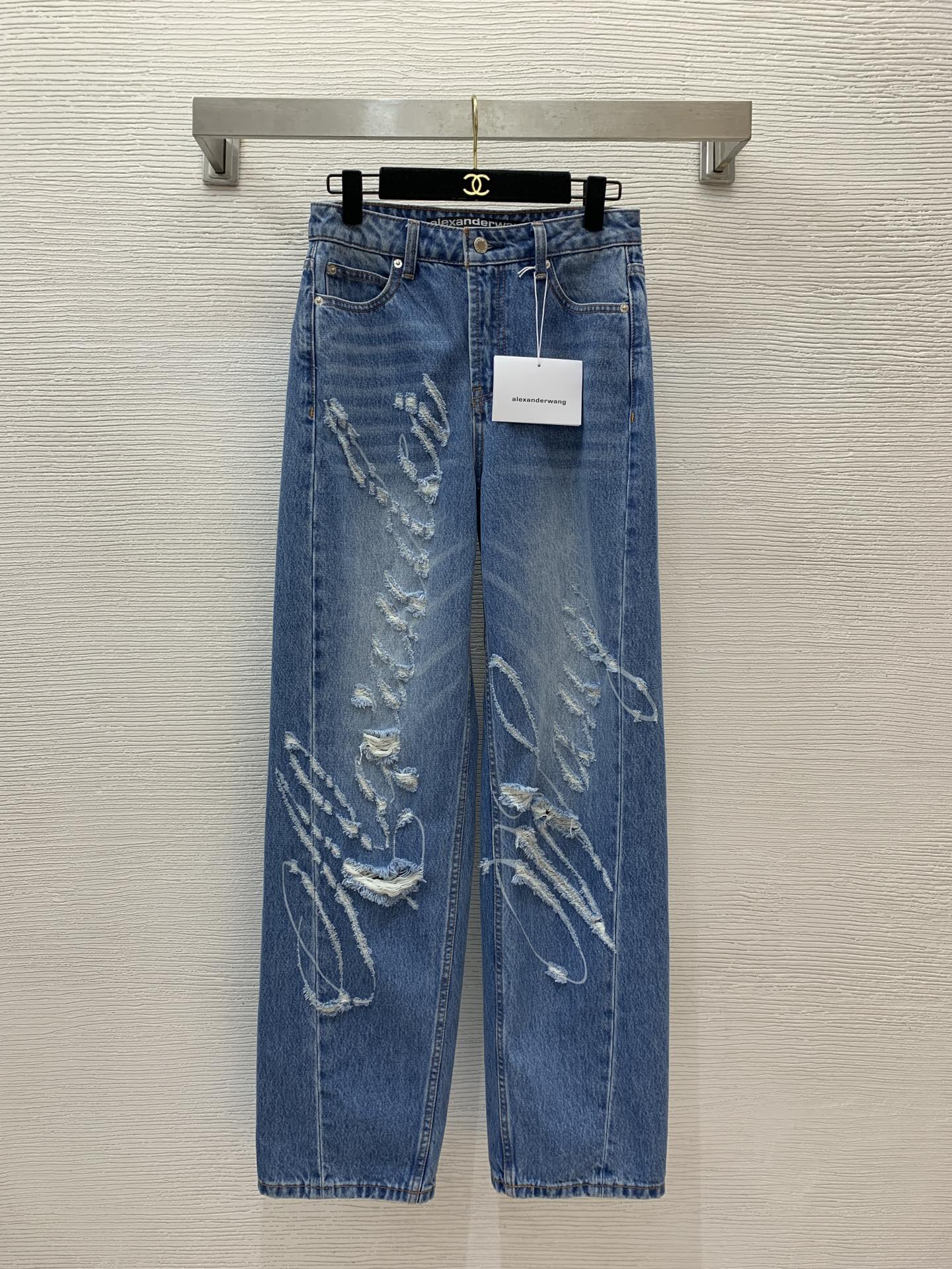 NO:310336,Model number G25022287 Alexander Wan* newer version!  Dawangjia customized original logo hardware accessories, fashionable and fashionable letter logo ripped design, fashionable and versatile high-waisted wide-leg jeans and trousers!  25.26.27.28.29.30 (27 size waist circumference 72, hip circumference 94, trouser length 110), alexander wang, jeans, alexander wang19860909款号G25022287 Alexander Wan*新款高版本！大王家定制原版logo五金配件、时髦洋气字母logo破洞设计时尚百搭高腰阔腿牛仔裤长裤！25.26.27.28.29.30（27码腰围72,臀围94,裤长110）,,alexander wang,jeans,alexander wang,Women's clothing