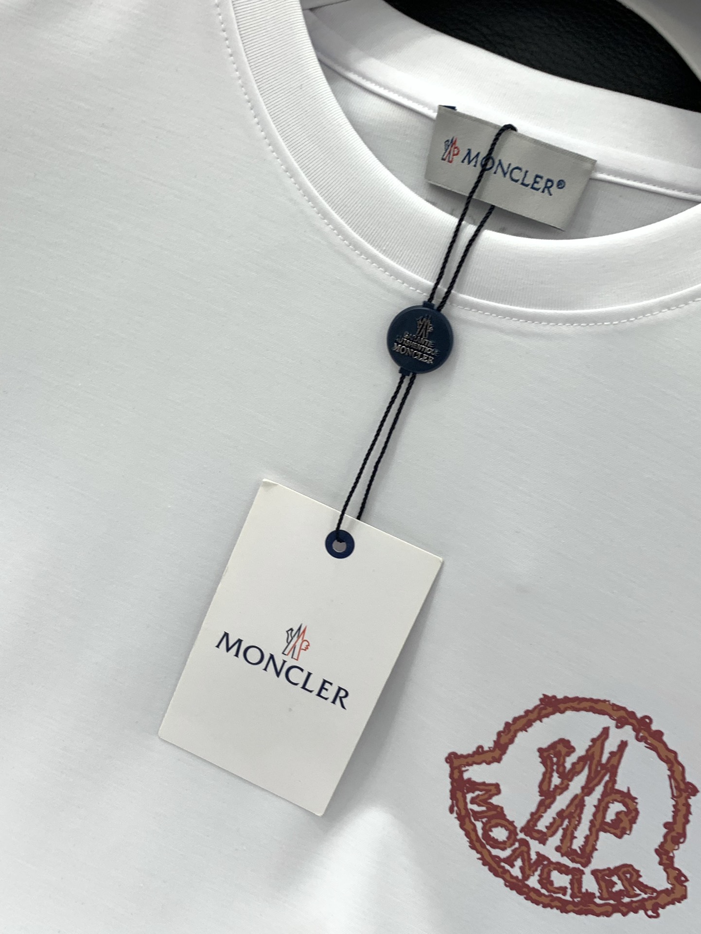 ，Moncler 蒙口，2025夏季最新品，专柜同步有售，原单狠货，时尚休闲圆领短袖T恤，上身舒适！吸睛