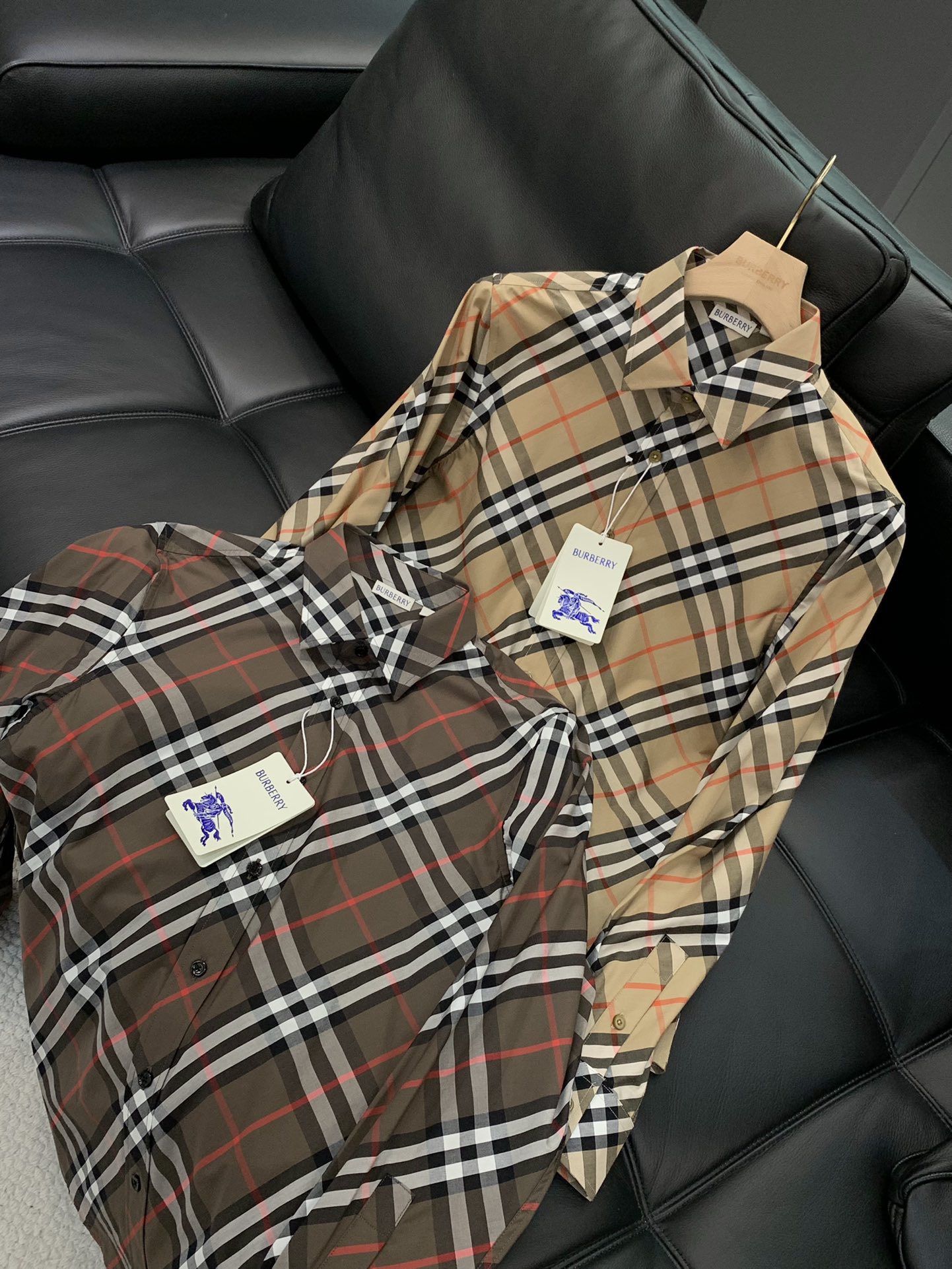 ，Burberry 巴宝莉，2025春夏最新品，专柜同步有售，原单狠货，时尚休闲长袖衬衫，进口原版面料，
