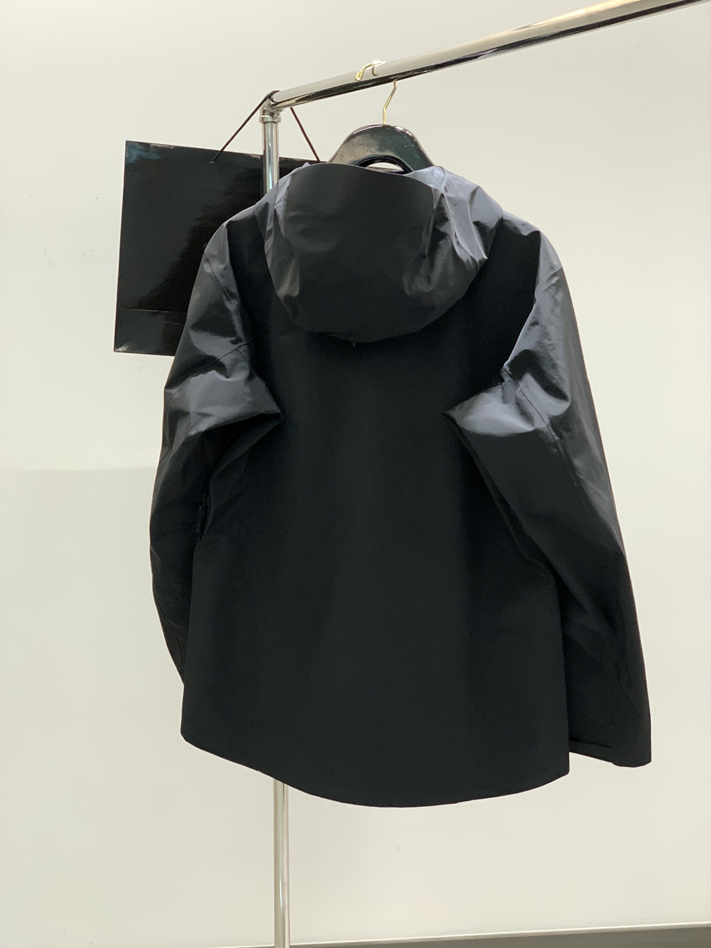 ，ARCTERYX 始祖鸟，2025春季AW新品，时尚休闲连帽冲锋衣外套，专柜同步有售，原单狠货，进口原