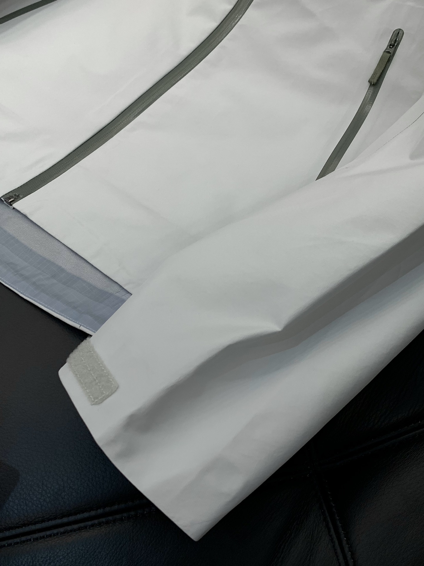 ，ARCTERYX 始祖鸟，2025春季AW新品，时尚休闲连帽冲锋衣外套，专柜同步有售，原单狠货，进口原