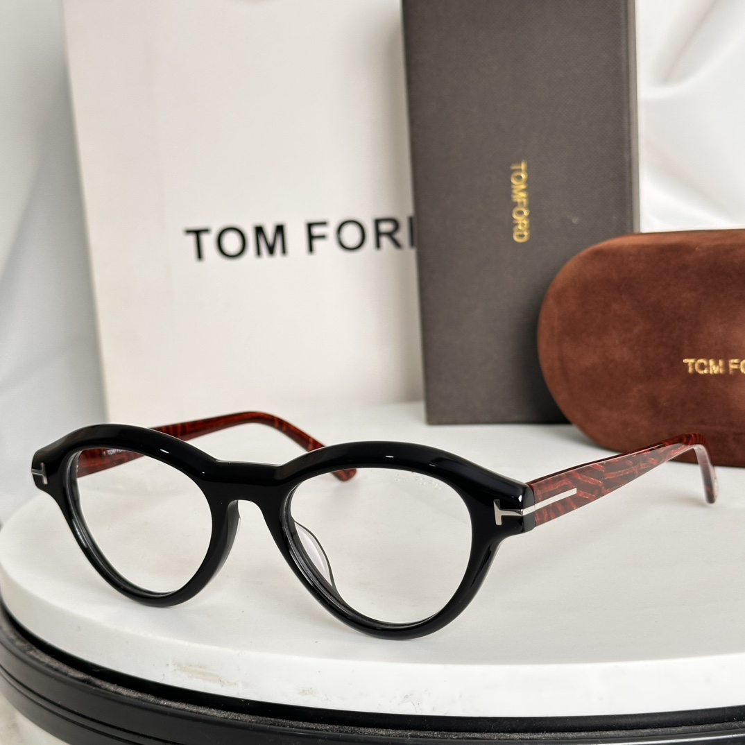  ‼️TOM FOR*
MODEL：FT 5962
SIZE：50口20-145🐻‍❄️
