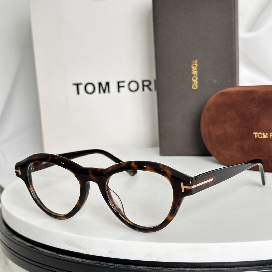  ‼️TOM FOR*
MODEL：FT 5962
SIZE：50口20-145🐻‍❄️
