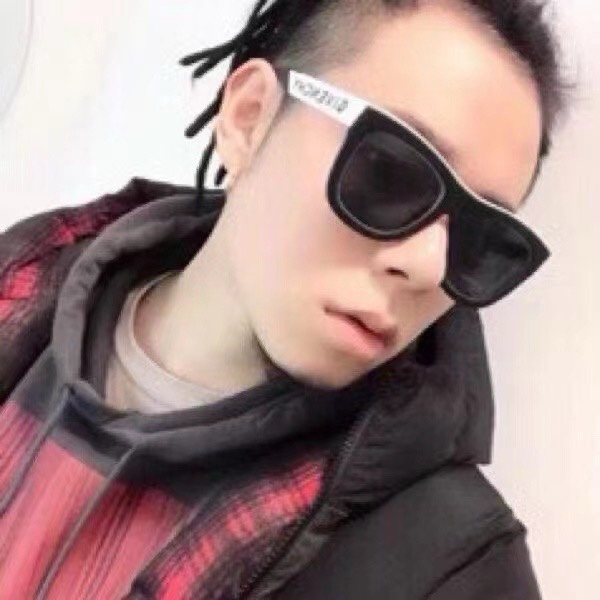 ‼️ 模特图 经典永不过时
GIVENCHY *GV7016
Size53-15-145👍