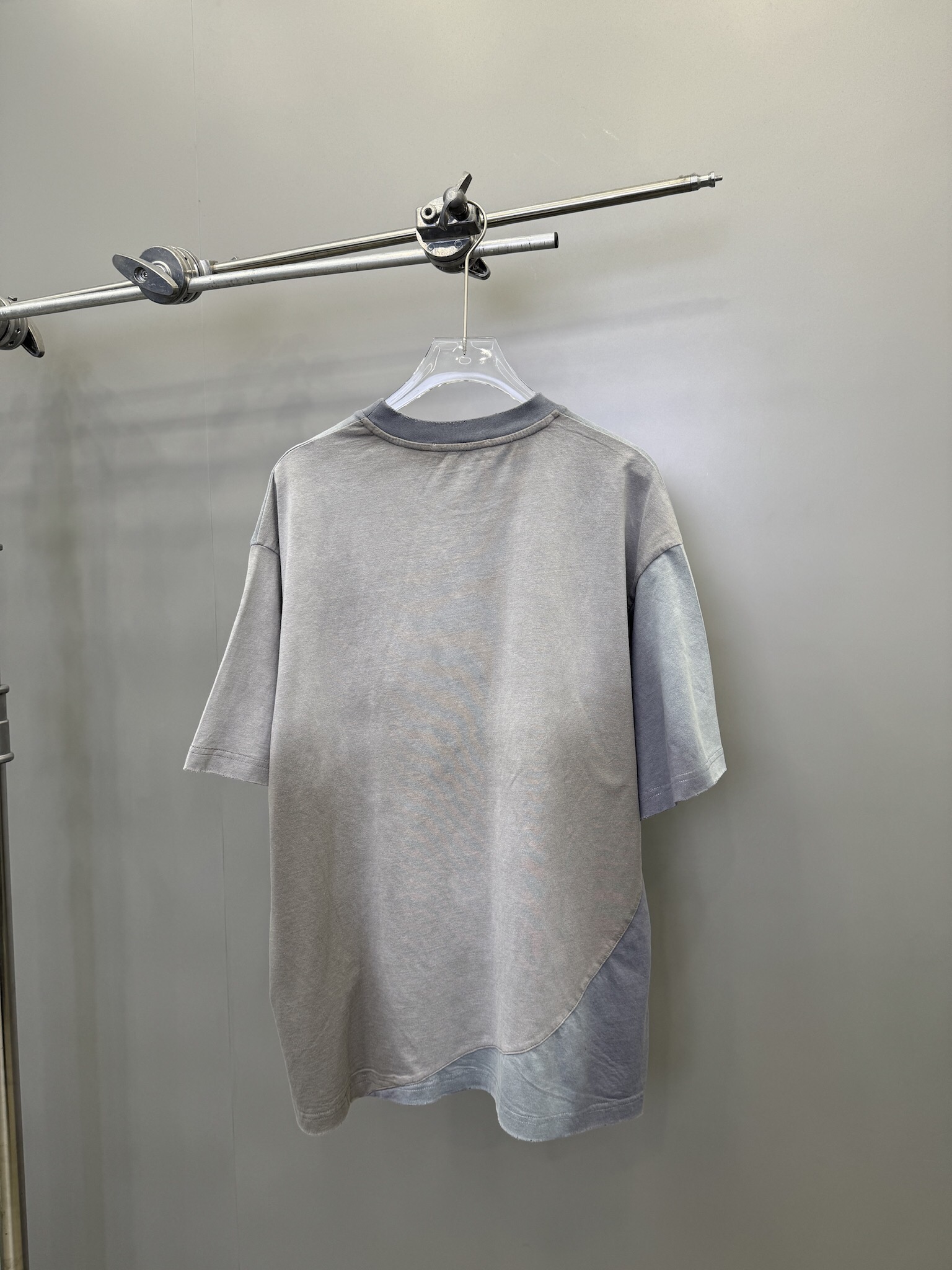  🆕  ACNE｜新款拼接撞色洗水T恤，百分百纯棉  尺码SML