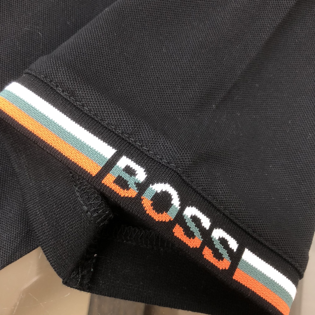  A🍃BOSS  2025最新款男士短袖Polo衫，品牌最新设计元素！既不单调也不复杂,恰到好处的展现品