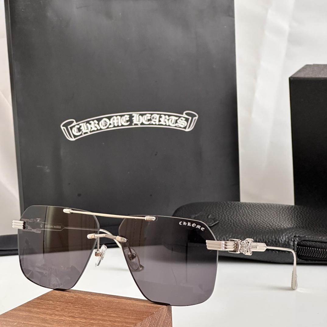   新款 眼镜界的爱马仕 Chromehearts 克罗心眼镜 男女款太阳镜 金 镜架 顶级品质墨镜 质